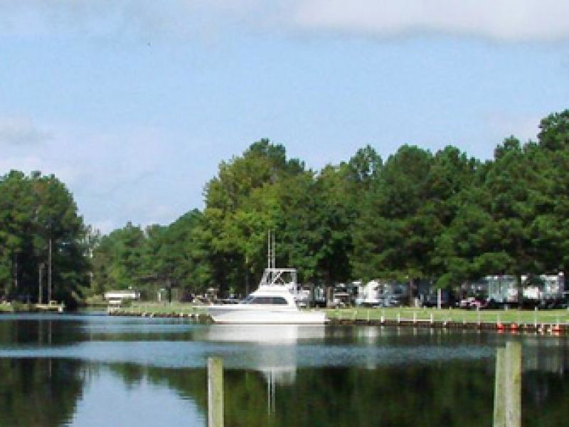 Twin Lakes Camping Resort